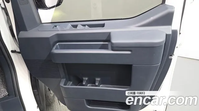 Kia PV5 — Фото автомобиля 13