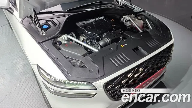 Genesis GV70 — Фото автомобиля 6