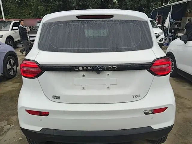 Leapmotor T03 — Фото автомобиля 5