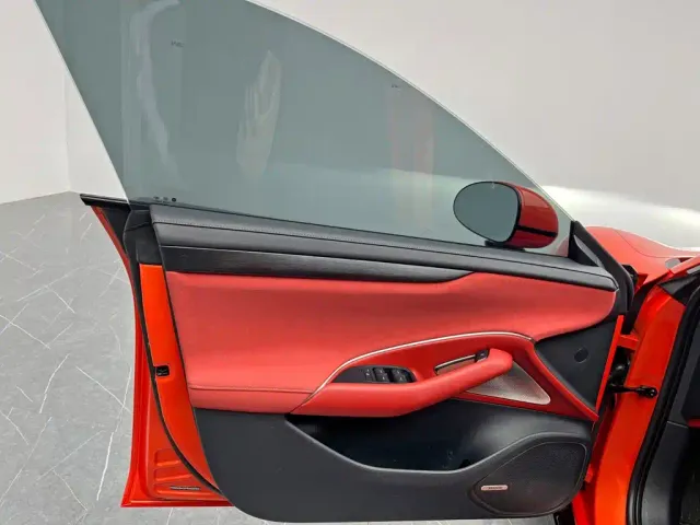 Xiaomi SU7 — Фото автомобиля 13
