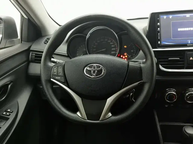 Toyota Vios — Фото автомобиля 11