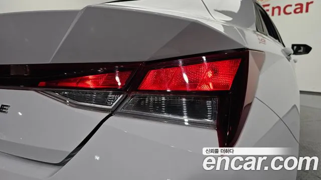 Hyundai AVANTE — Фото автомобиля 23