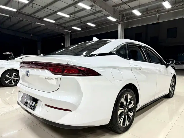 GAC Aion S — Фото автомобиля 5