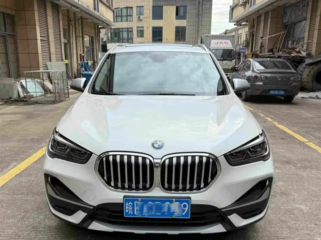 BMW X1 — Фото автомобиля 2