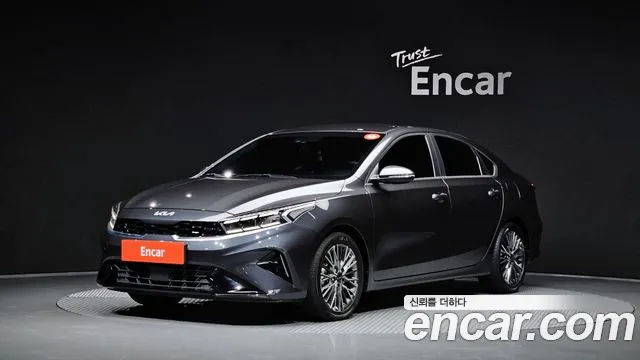 Фотография автомобиля — Kia K3 Generation 2