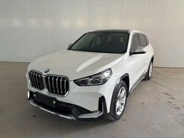 Фотография автомобиля — BMW X1