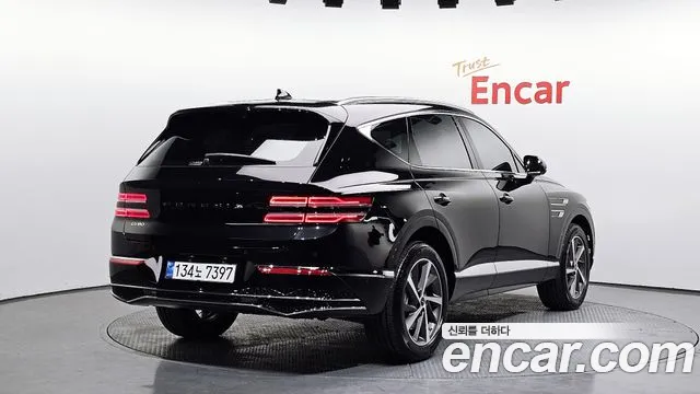 Genesis GV80 2.5T Бензин 2WD — Фото автомобиля 2