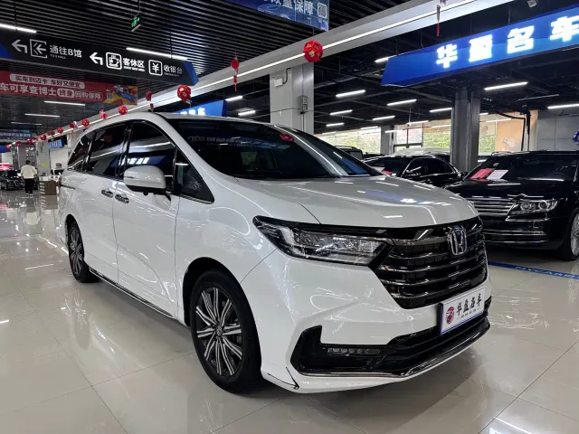 Honda Odyssey — Фото автомобиля 3
