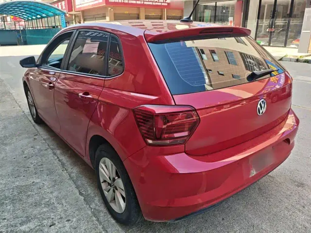 Volkswagen Polo — Фото автомобиля 4