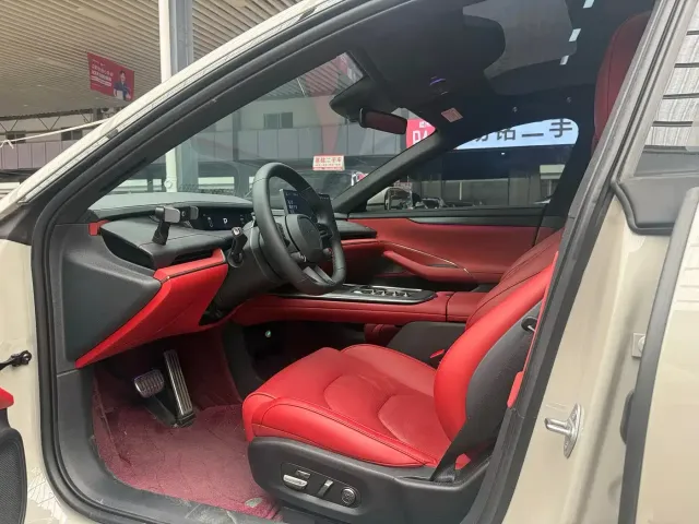 Xiaomi SU7 — Фото автомобиля 11