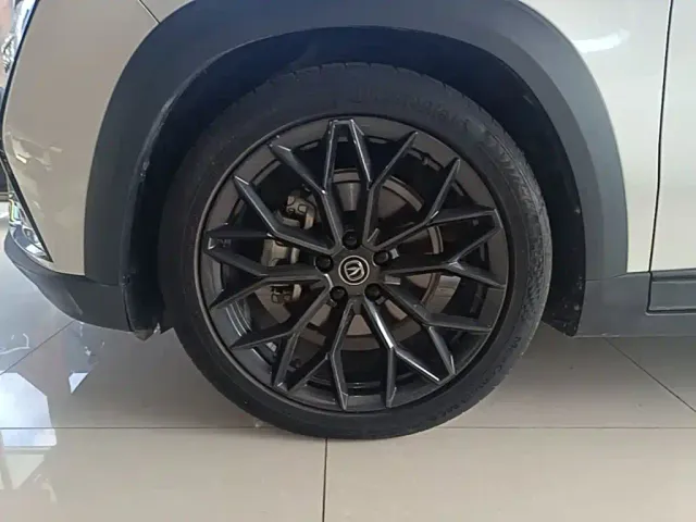 Changan UNI-T — Фото автомобиля 22