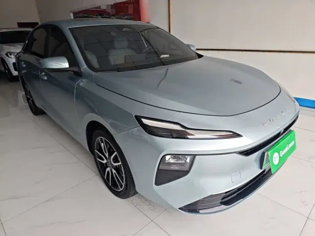 Roewe D6 — Фото автомобиля 3