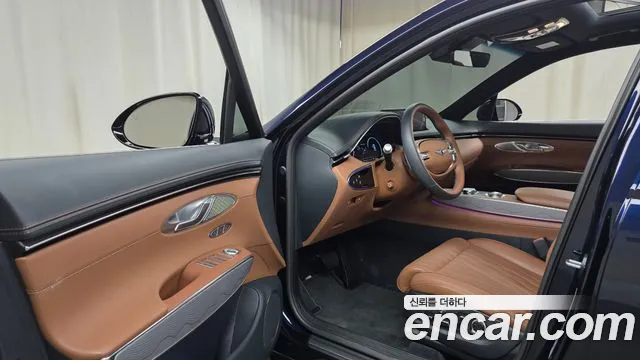 Genesis GV70 — Фото автомобиля 10