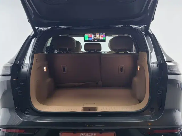Dongfeng Aeolus L8 — Фото автомобиля 16