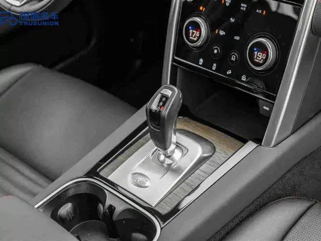 Land Rover Discovery Sport — Фото автомобиля 19