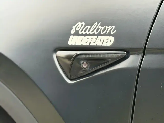 Tesla Model Y — Фото автомобиля 14