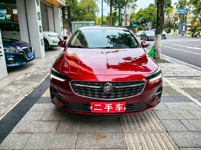 Buick Regal — Фото автомобиля 2