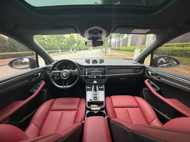Porsche Macan — Фото автомобиля 6