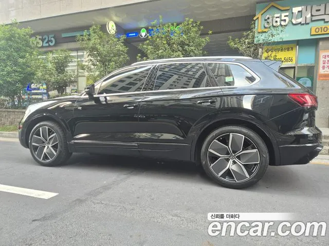Volkswagen Touareg Generation 3 — Фото автомобиля 17