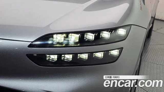 Genesis GV60 — Фото автомобиля 22