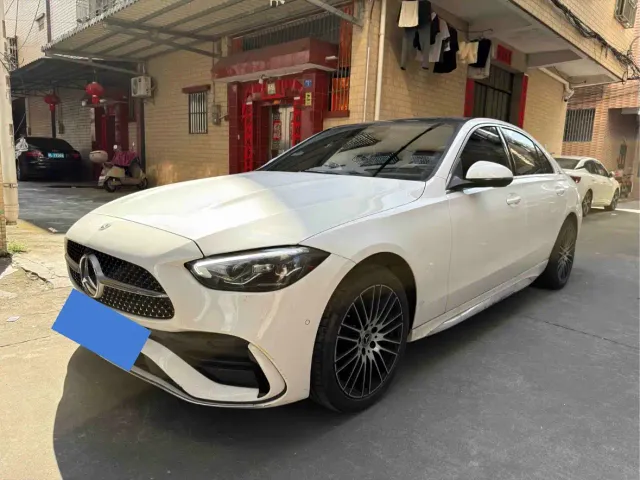 Фотография автомобиля — Mercedes-Benz C-Class