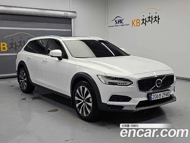 Volvo V90 — Фото автомобиля 4