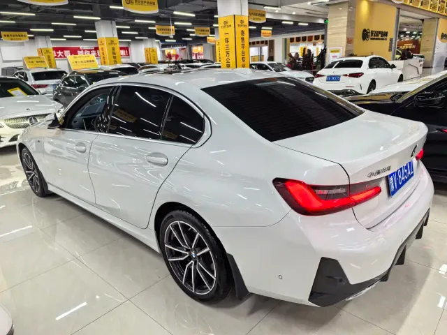 BMW 3 Series — Фото автомобиля 15
