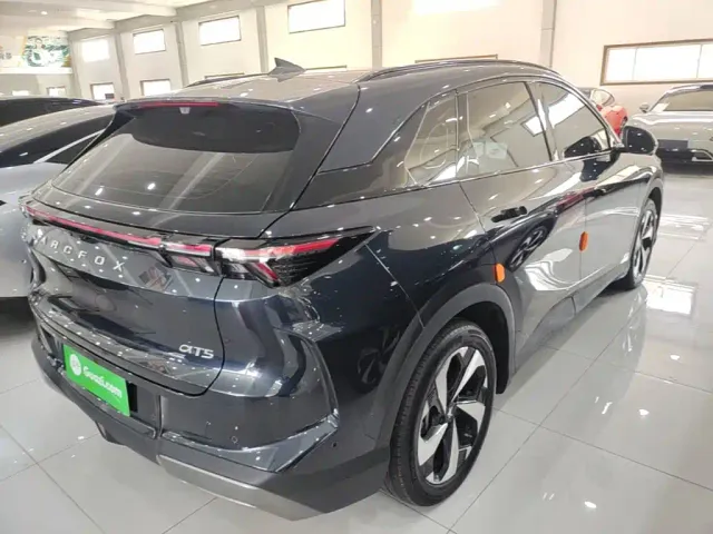 Arcfox Alpha T5 — Фото автомобиля 6