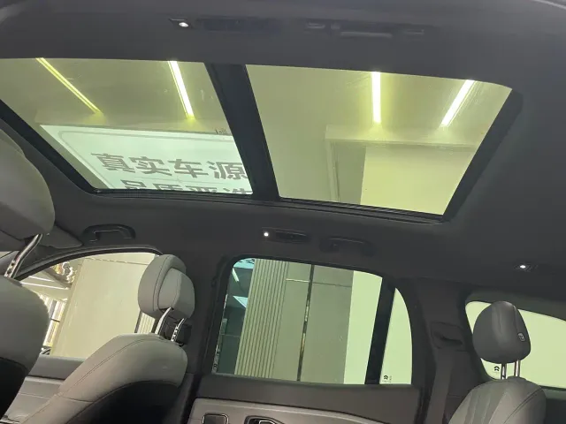 Nio ES8 — Фото автомобиля 13