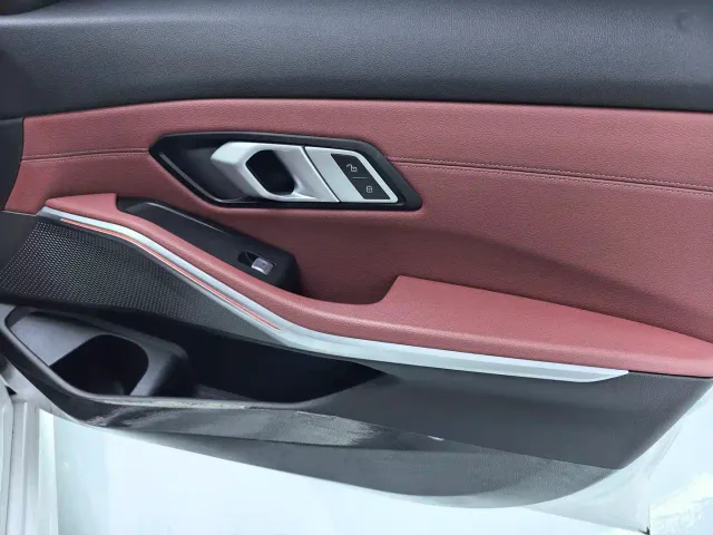 BMW 3 Series — Фото автомобиля 13