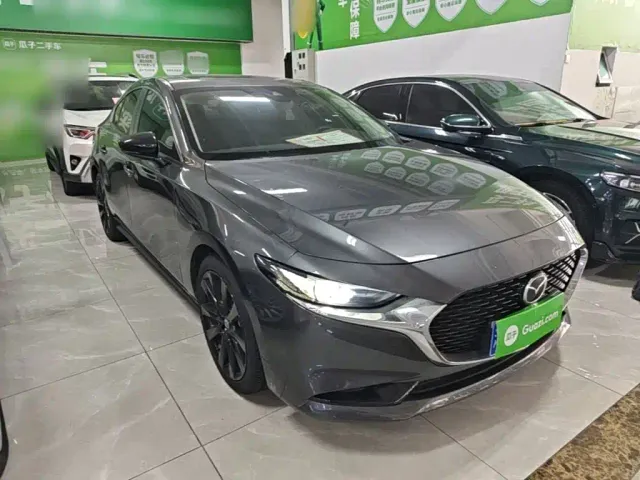 Mazda Axela — Фото автомобиля 3