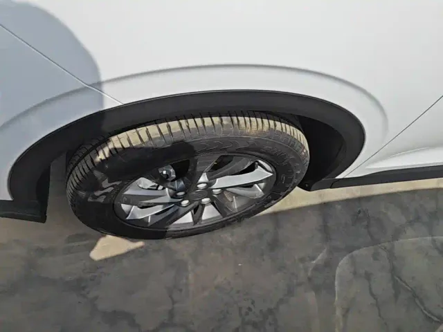 Geely Binyue — Фото автомобиля 22