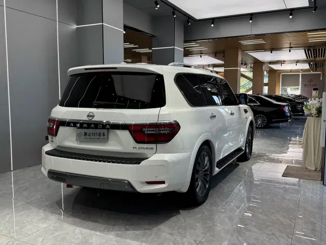 Nissan Patrol — Фото автомобиля 4