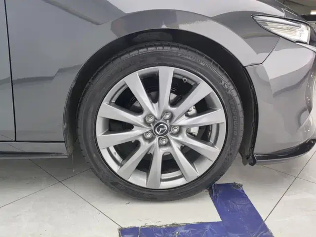 Mazda Axela — Фото автомобиля 6