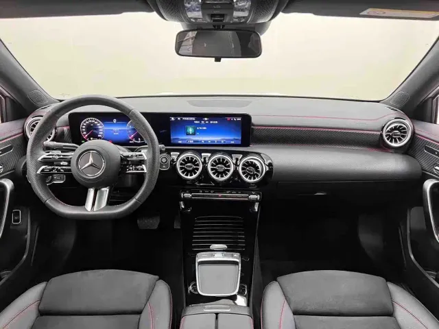 Mercedes-Benz A-Class — Фото автомобиля 16