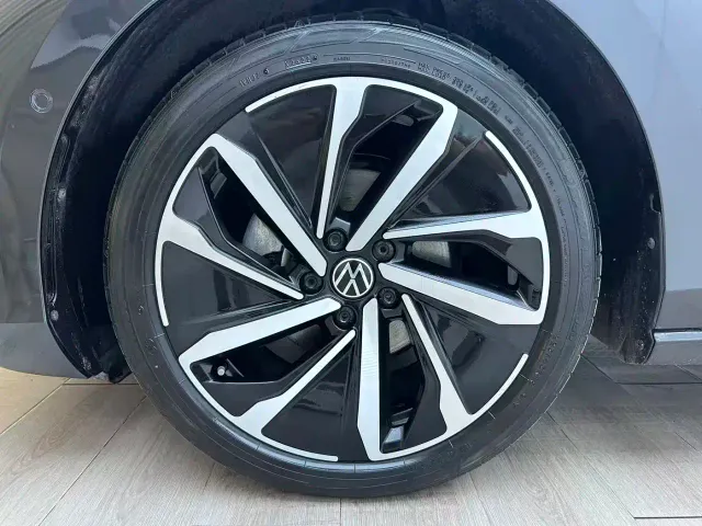 Volkswagen Lamando — Фото автомобиля 15