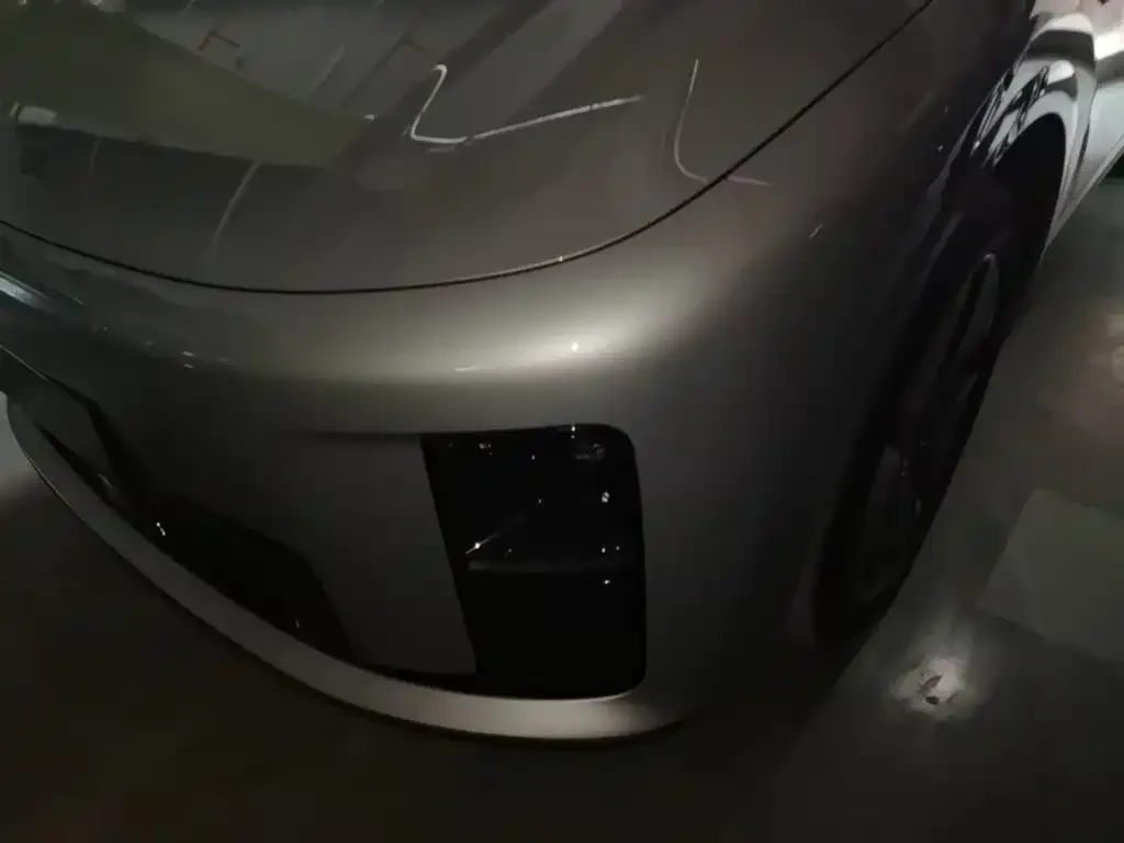Li Auto Li i8 2025 Standard Edition — Фото автомобиля 23