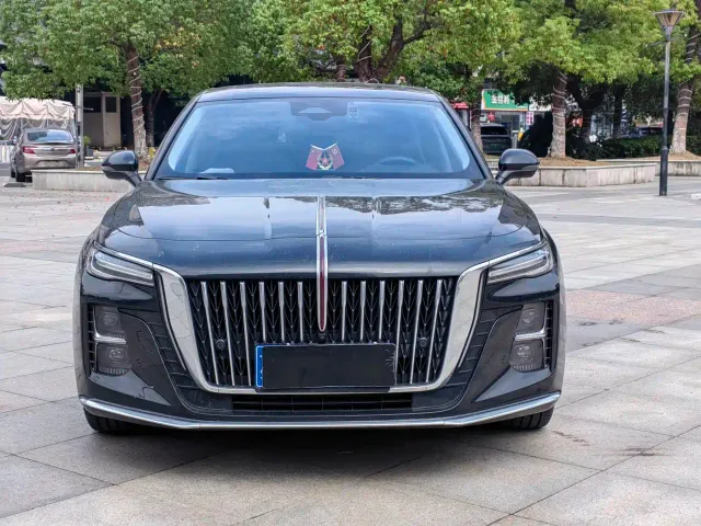 Hongqi H5 — Фото автомобиля 2