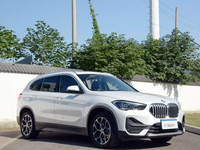 BMW X1 — Фото автомобиля 3