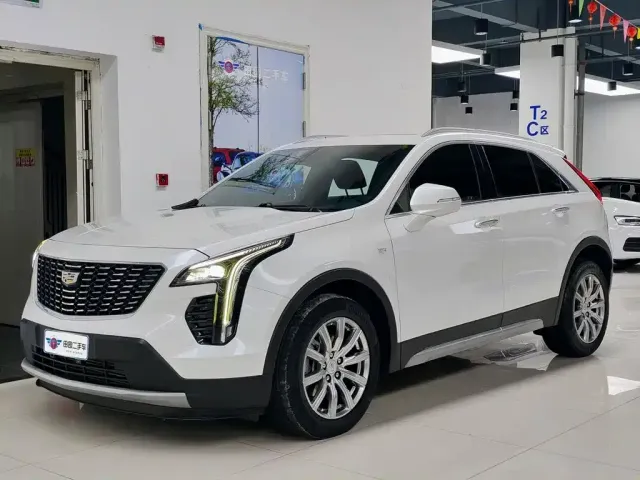 Фотография автомобиля — Cadillac XT4