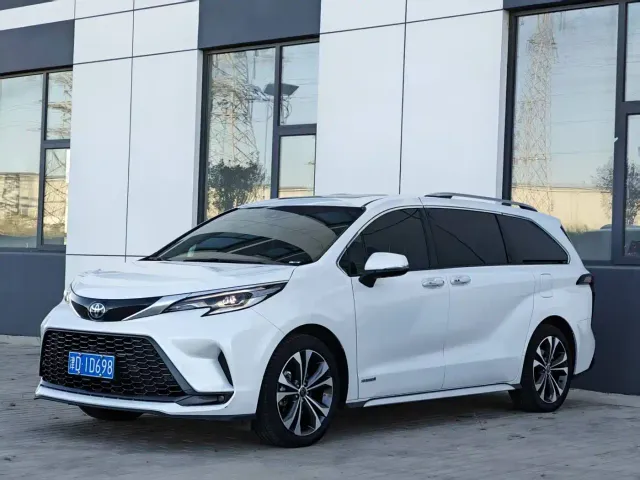Фотография автомобиля — Toyota Granvia