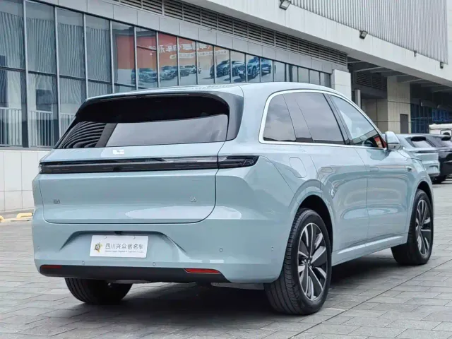 Li Auto L6 — Фото автомобиля 7