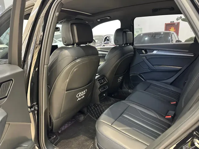 Audi Q5L — Фото автомобиля 5