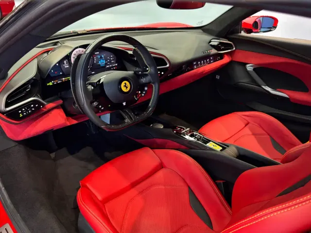 Ferrari 296 — Фото автомобиля 3