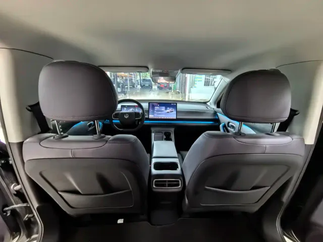 Leapmotor C10 — Фото автомобиля 12