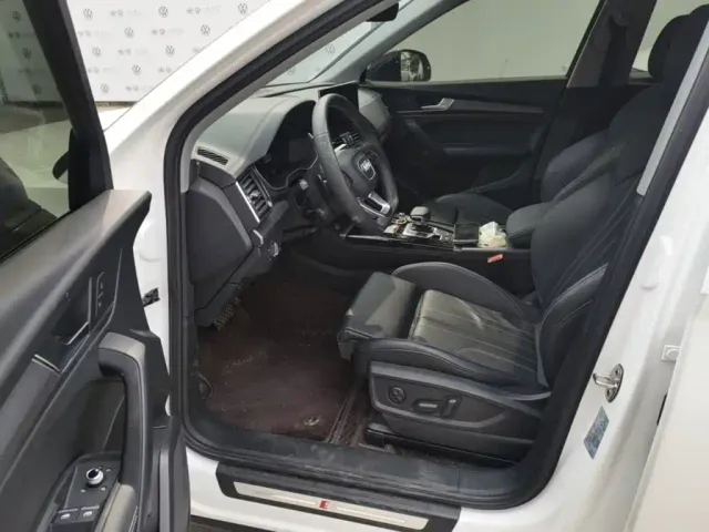 Audi Q5L — Фото автомобиля 15