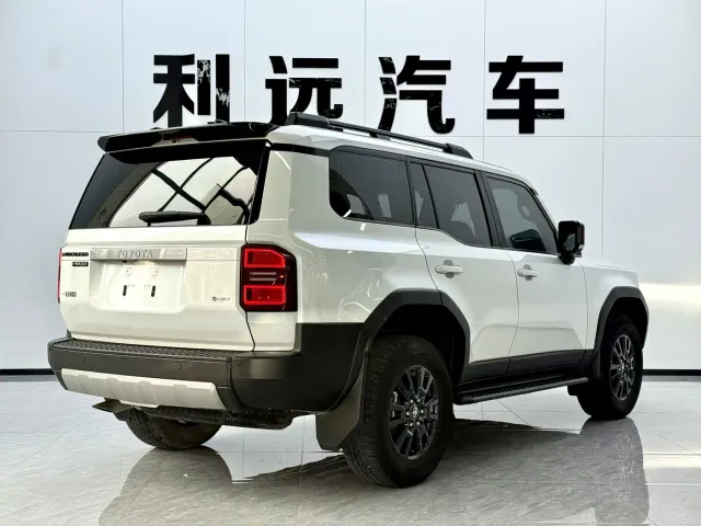 Toyota Prado — Фото автомобиля 17