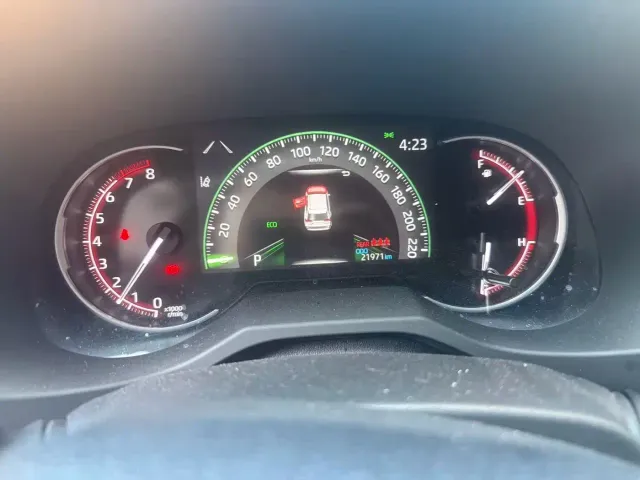 Toyota RAV4 — Фото автомобиля 6