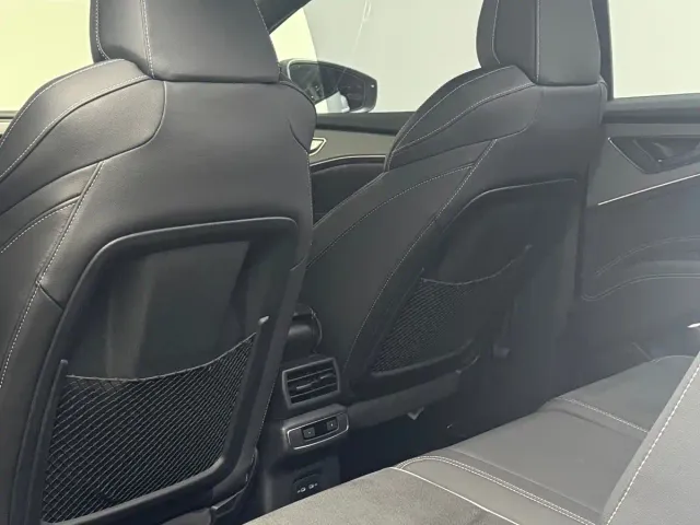 Audi Q5 e-tron — Фото автомобиля 15