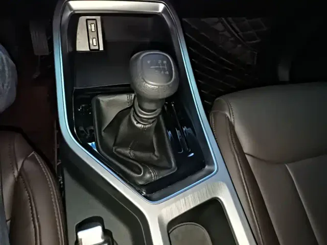 Wuling Jiachen — Фото автомобиля 13